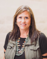 Dr. Lisa Davison